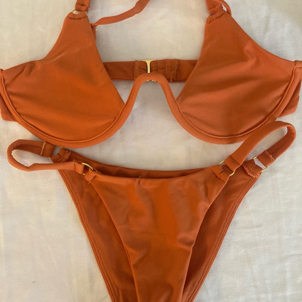 revolve camila coelho tango orange bikini top XS - Picture 8 of 8